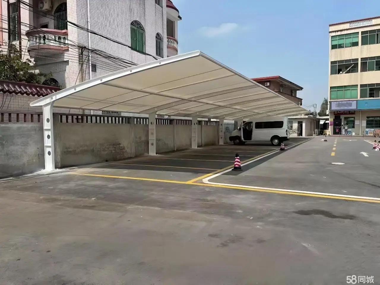 贵州普安膜结构工程科普：山地多雨强紫外环境，停车棚选材别只看低价